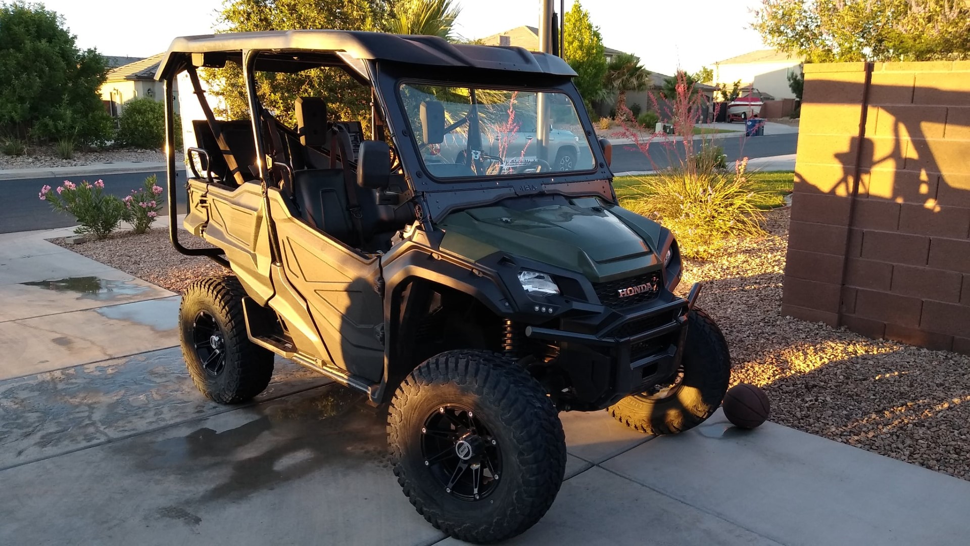 2017-honda-pioneer