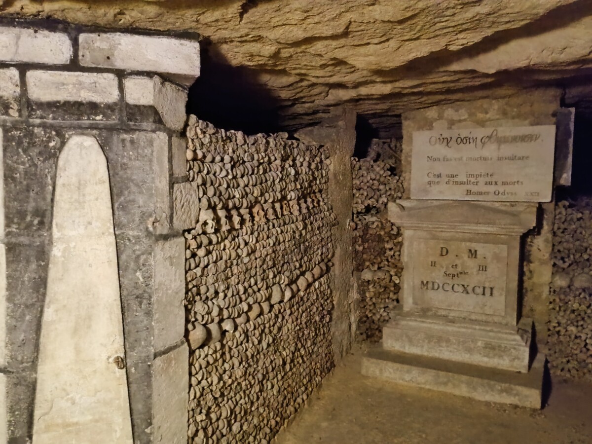 catacombs-13