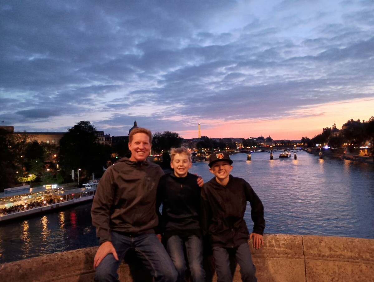 img_20250504_214124632_burst000_cover